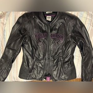 Women Harley Davidson leather jacket size medium